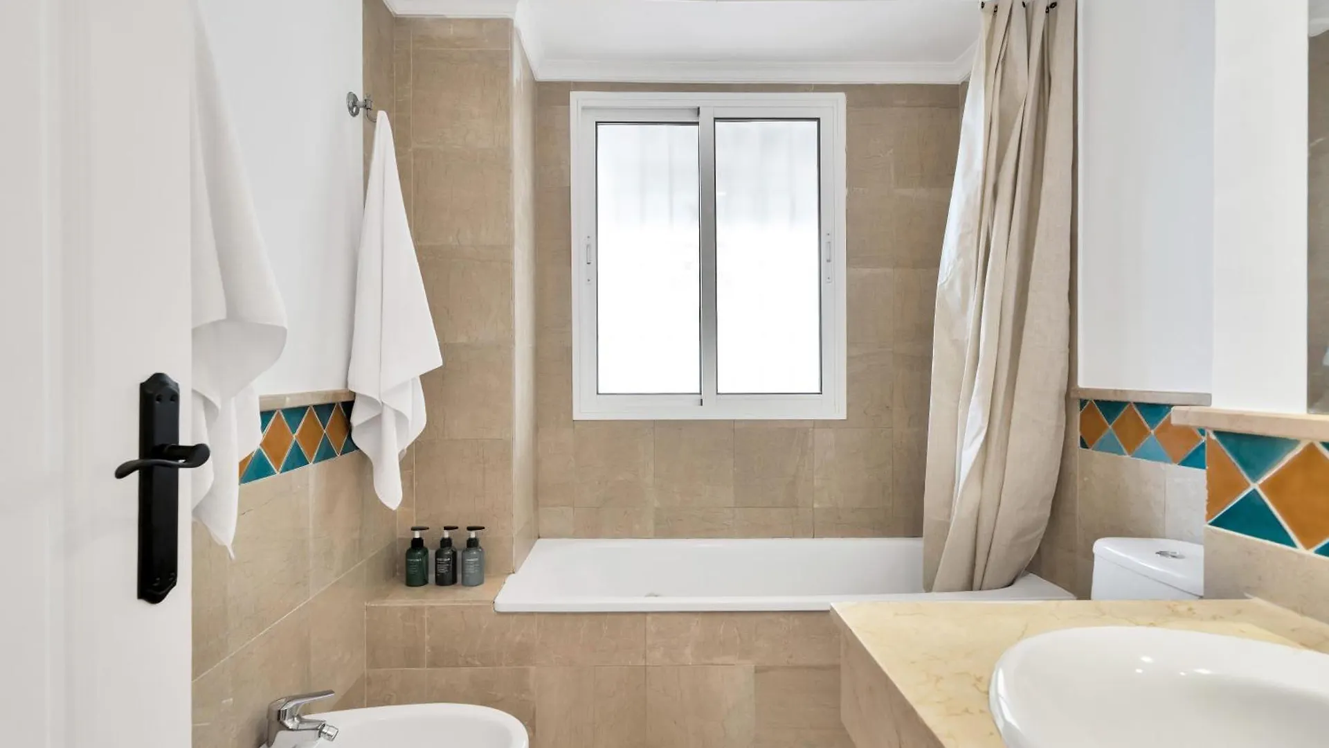 Marbella Beachfront - Exclusivo Apartamento En Primera Linea De Playa